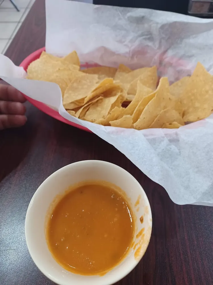 Chips & Hot Sauce
